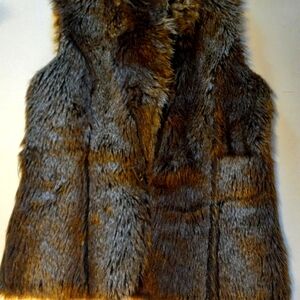 REVERSABLE Unique faux fur vest
